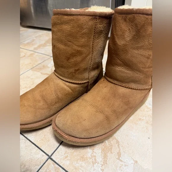 UGG Classic Brown Sheepskin Boots - Picture 13 of 14